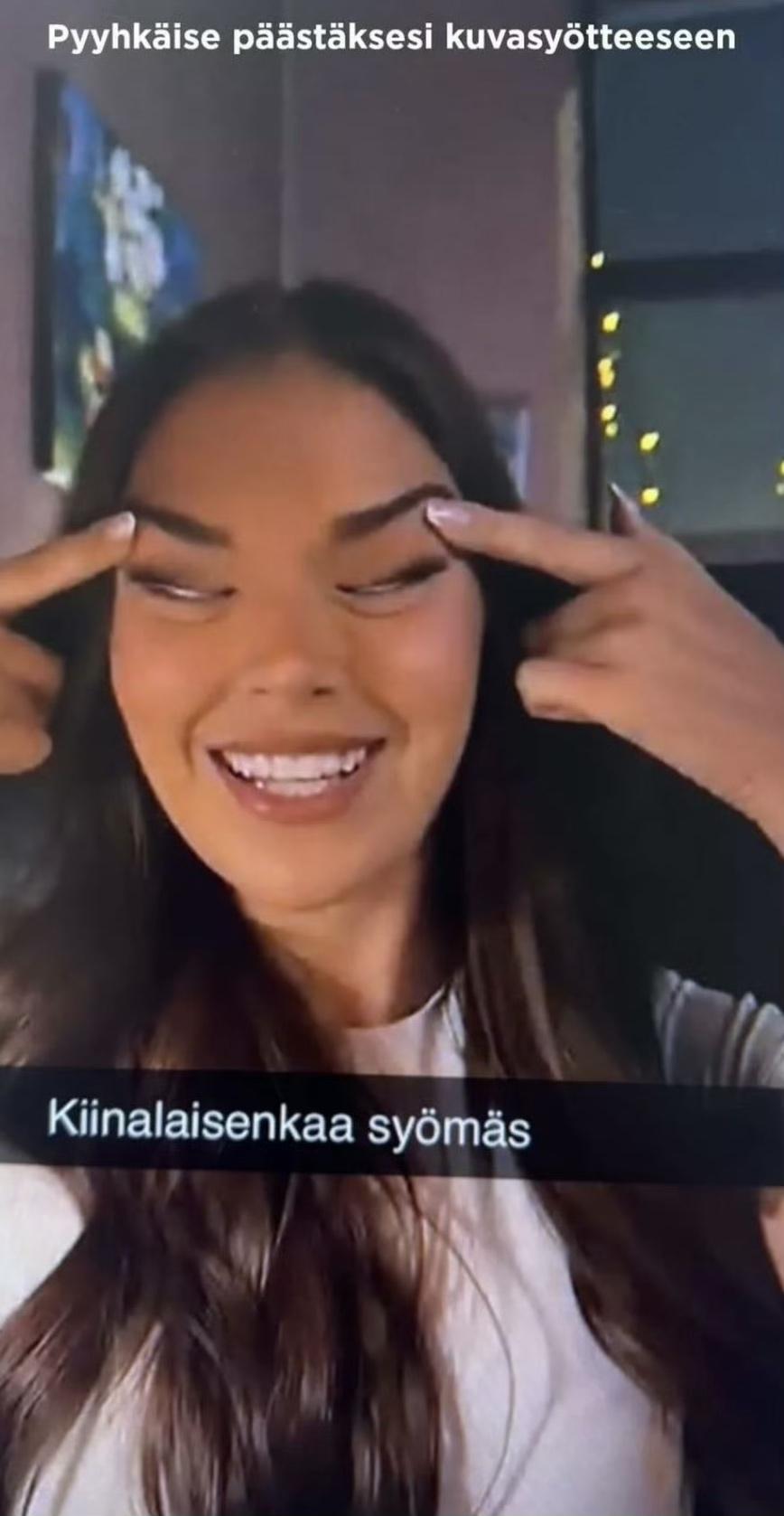 芬兰小姐发眯眼睛歧视照片后公开道歉，议员组团跟风做歧视手势
 
前芬兰小姐莎拉·