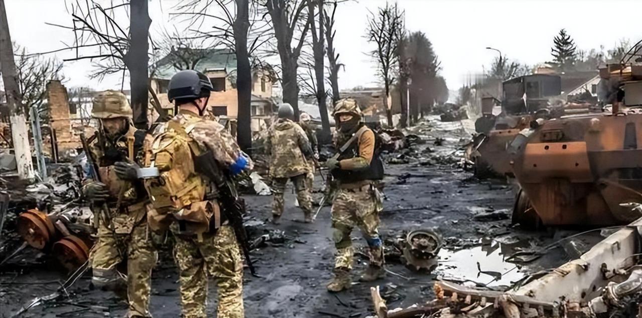 泽连斯基释放谈判信号，并非打不动，而是认清现实作出的理性选择。

最近泽连斯基频