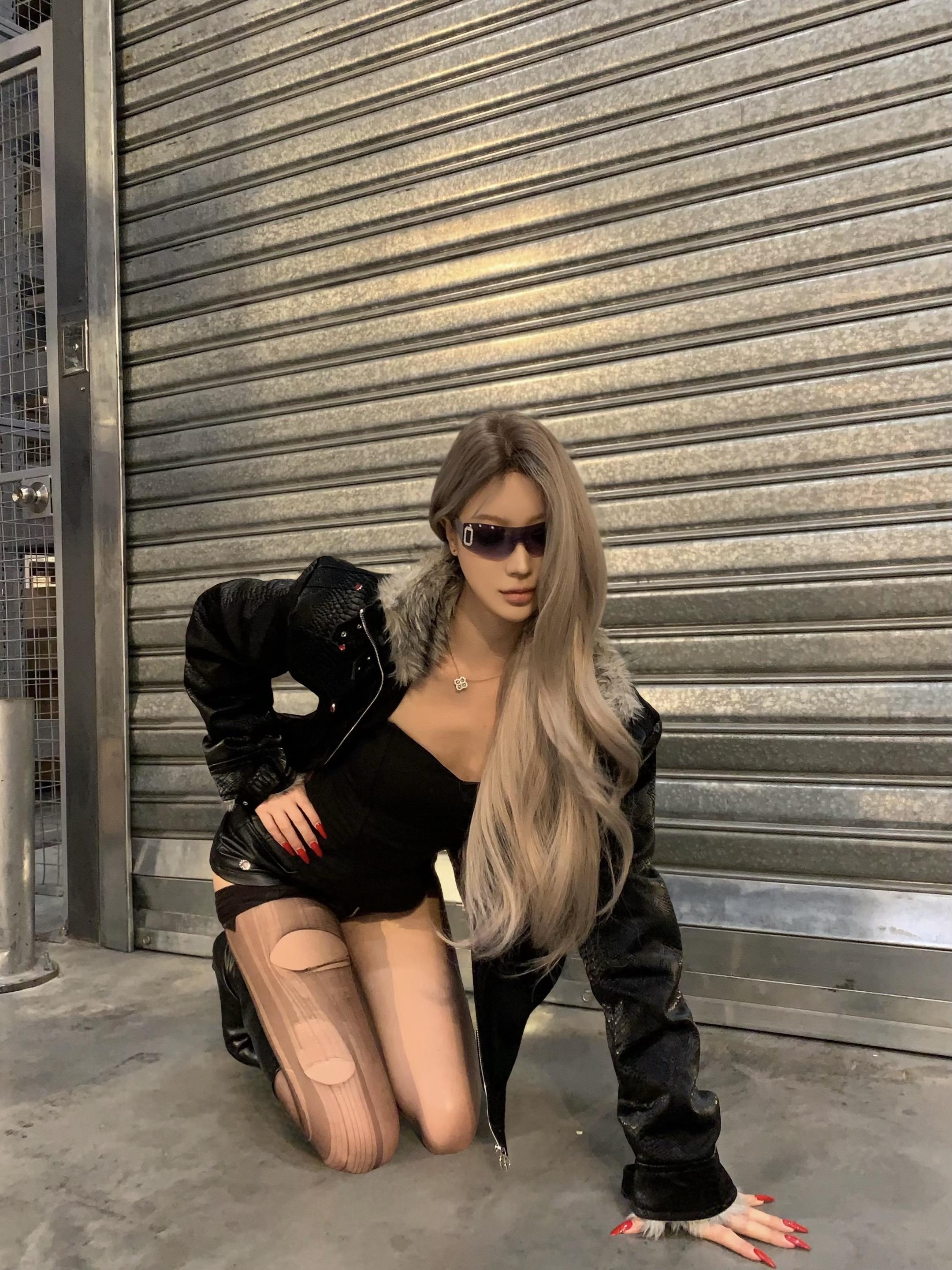 拽什么拽 能拽过我么你。
