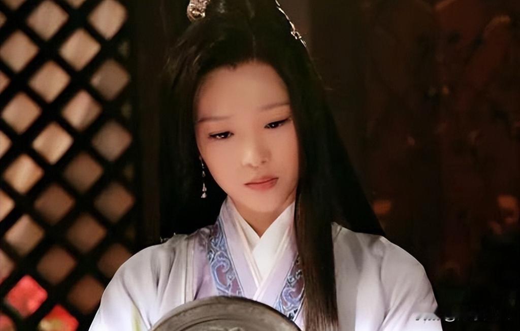 魏美人：害死她的不是郑袖，是她自己的“好人幻觉”

《战国策》里的权谋典故，借古