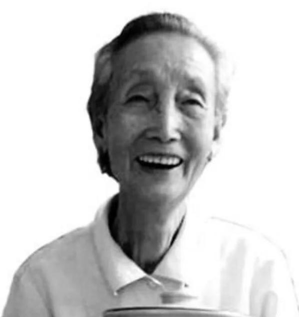 1942年，五位美军飞行员在返航途中坠毁，被中国农妇赵小宝救下，没想到50年后，