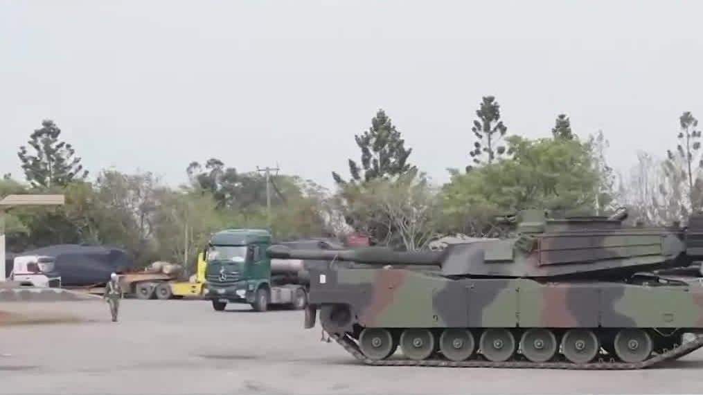 这批 M1A2T 坦克，不是台军临时起意买的，而是 2019 年民进党当局就敲定