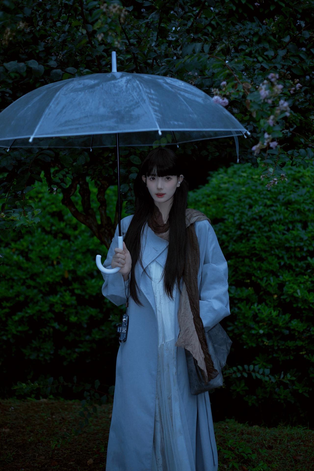早秋的阴雨天和风衣太适配啦～风衣穿搭 风衣 小个子风衣 秋季穿搭