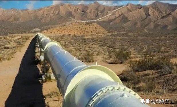 非洲之光出现了！
为了回应西班牙政府在加沙战争和伊朗战争问题上的立场，阿尔及利亚