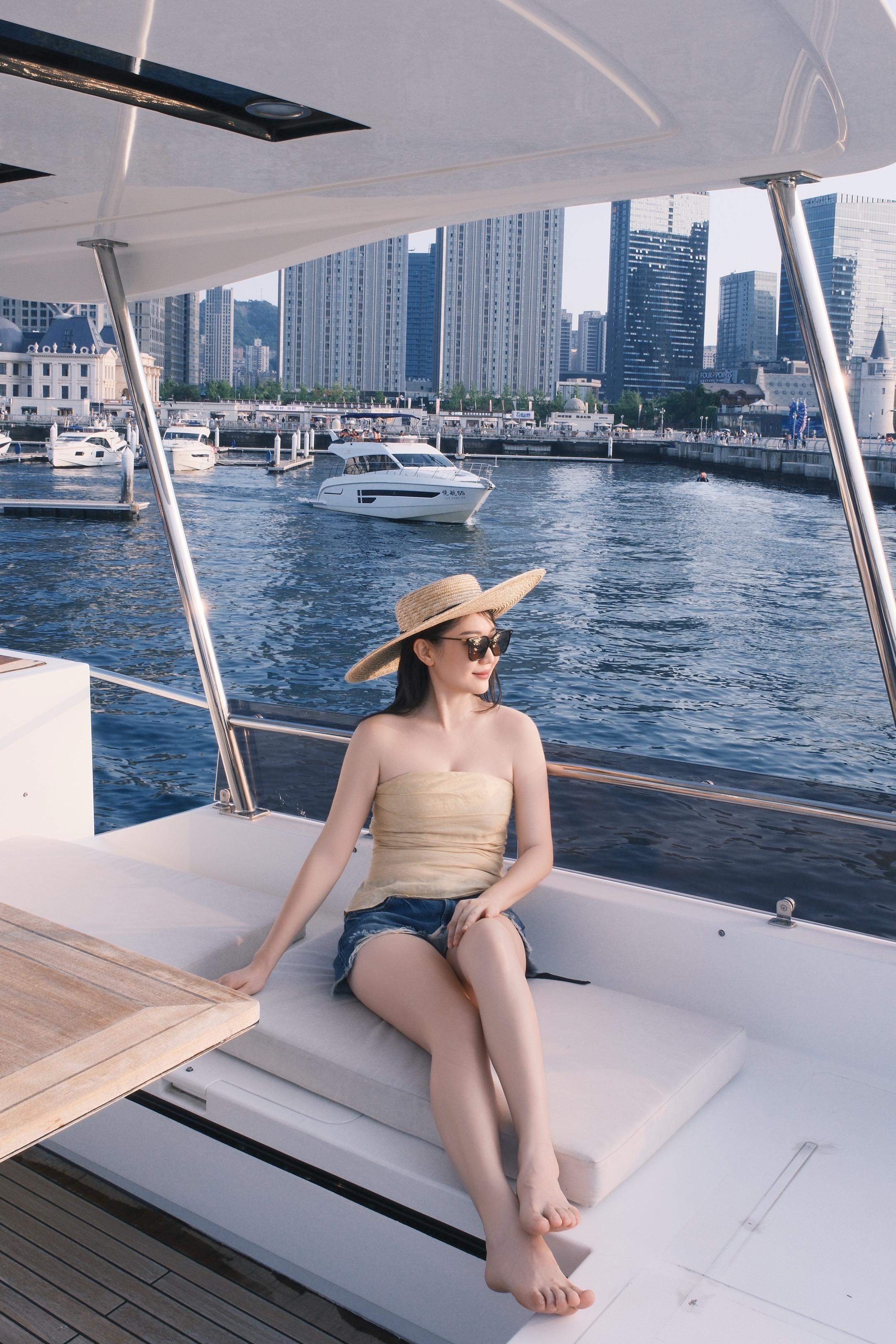 浪尖挑金 黄昏浸蓝