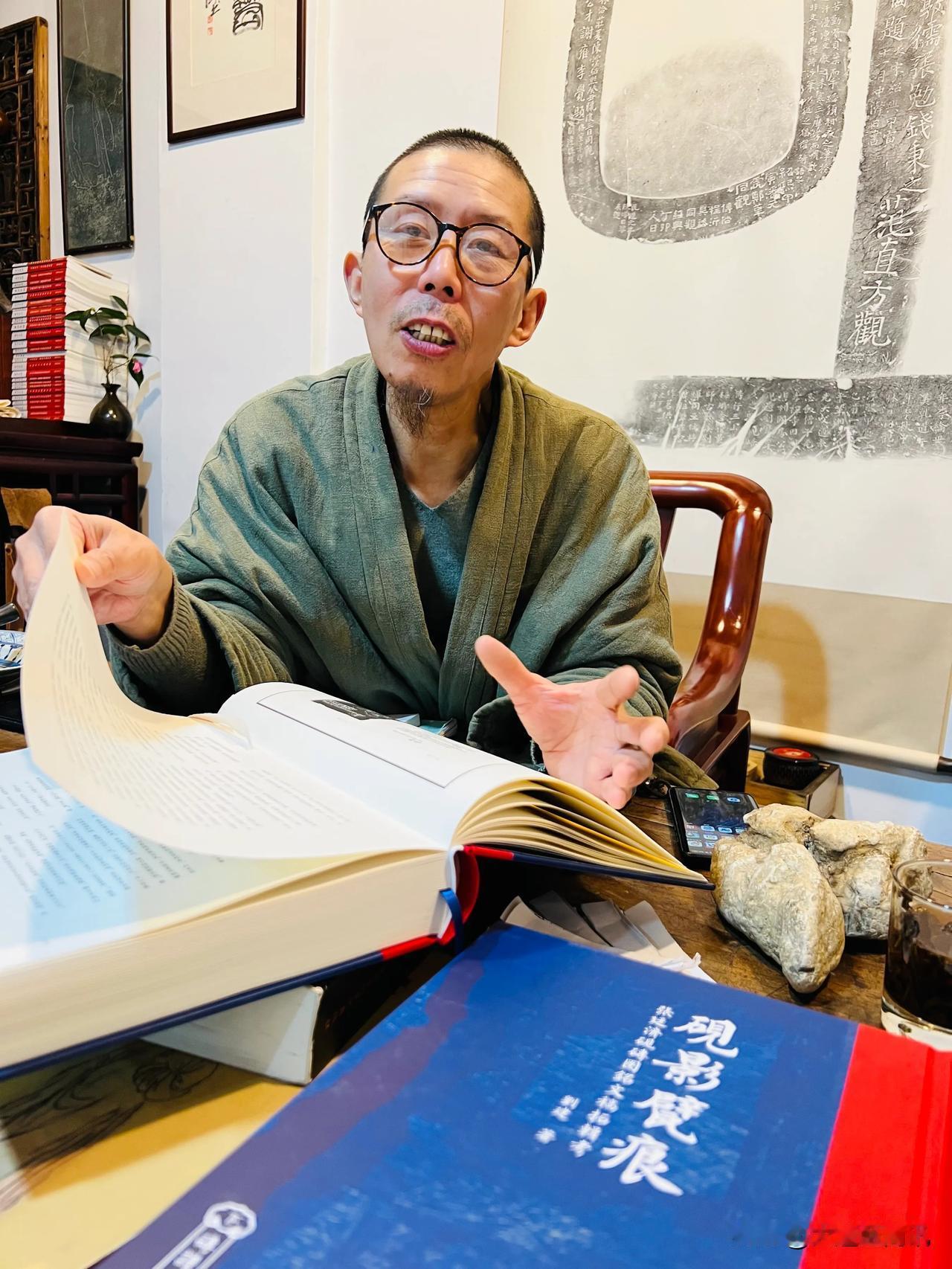 “中国砚铭砖文集大成者”《砚影甓痕》出版

历时整整八年之久，查阅《四库全书》集