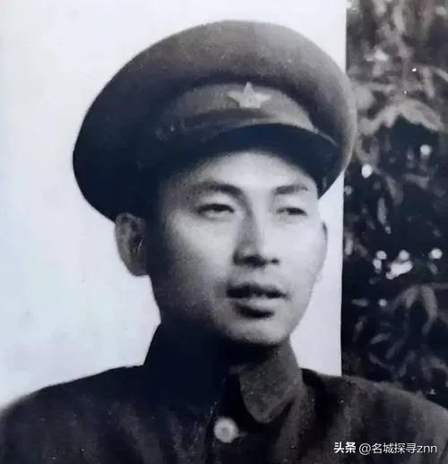平型关激战时，李天佑团长不禁吃了一惊。日军单兵能力远远超出想象，八路军为傲的近战