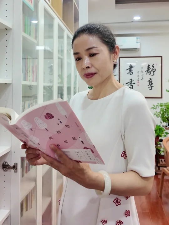 立秋的第 一场“暖养”仪式：在时光里学会温柔待己 	 立秋了，我没有追...