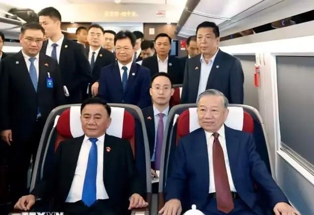 一个耐人寻味的历史对照！越南高铁之旅跟中方当年新干线之行。

苏林北京—南宁的高