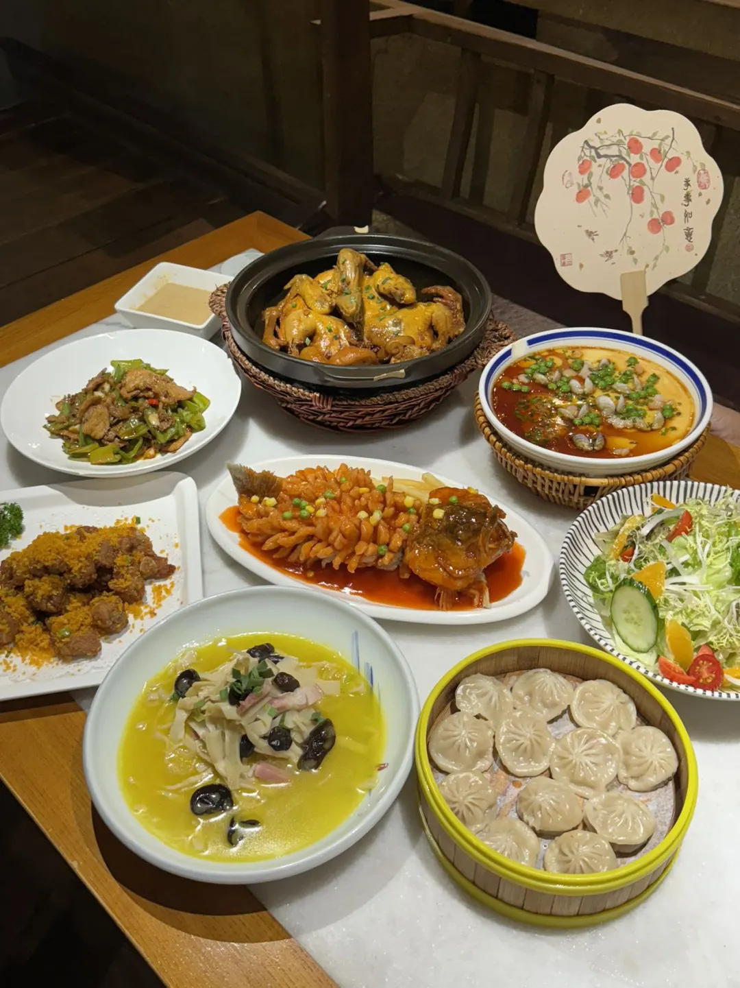 人生新体验 在乌篷船上吃江浙融合菜…