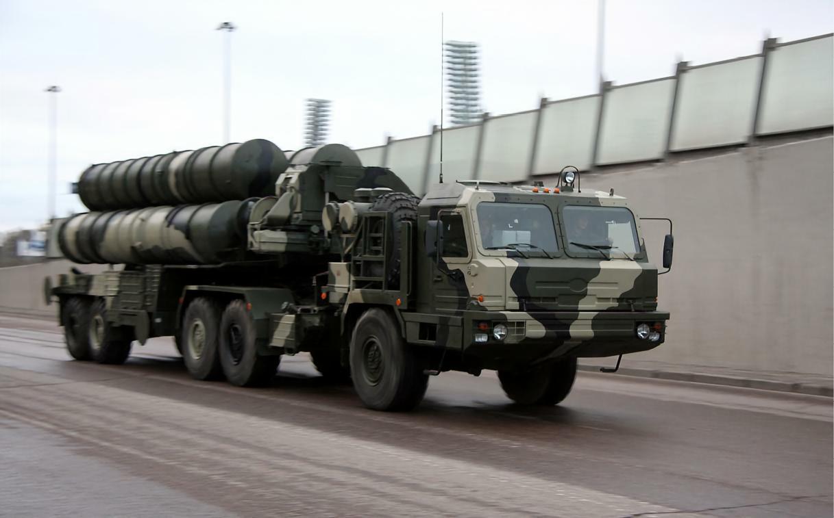 每天认识一件兵器 俄罗斯S-400“凯旋”地对空导弹S-400“凯旋”是俄罗斯防