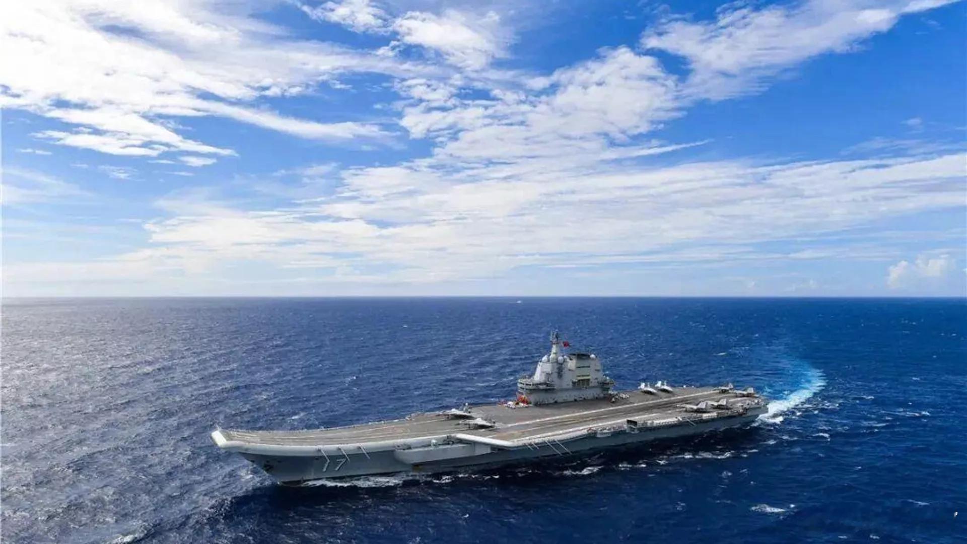 中方双航母出击西太平洋，令日本有点破防了！山东舰和辽宁舰首次在太平洋同时参加演习