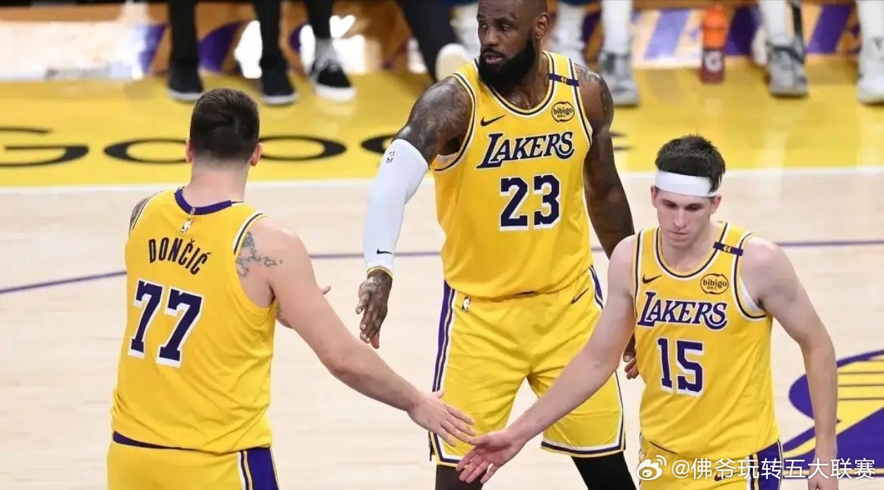 2.4亿顶薪锁定里夫斯！詹姆斯或降薪2000万留湖人，冲冠阵容再升级？🔥本赛季