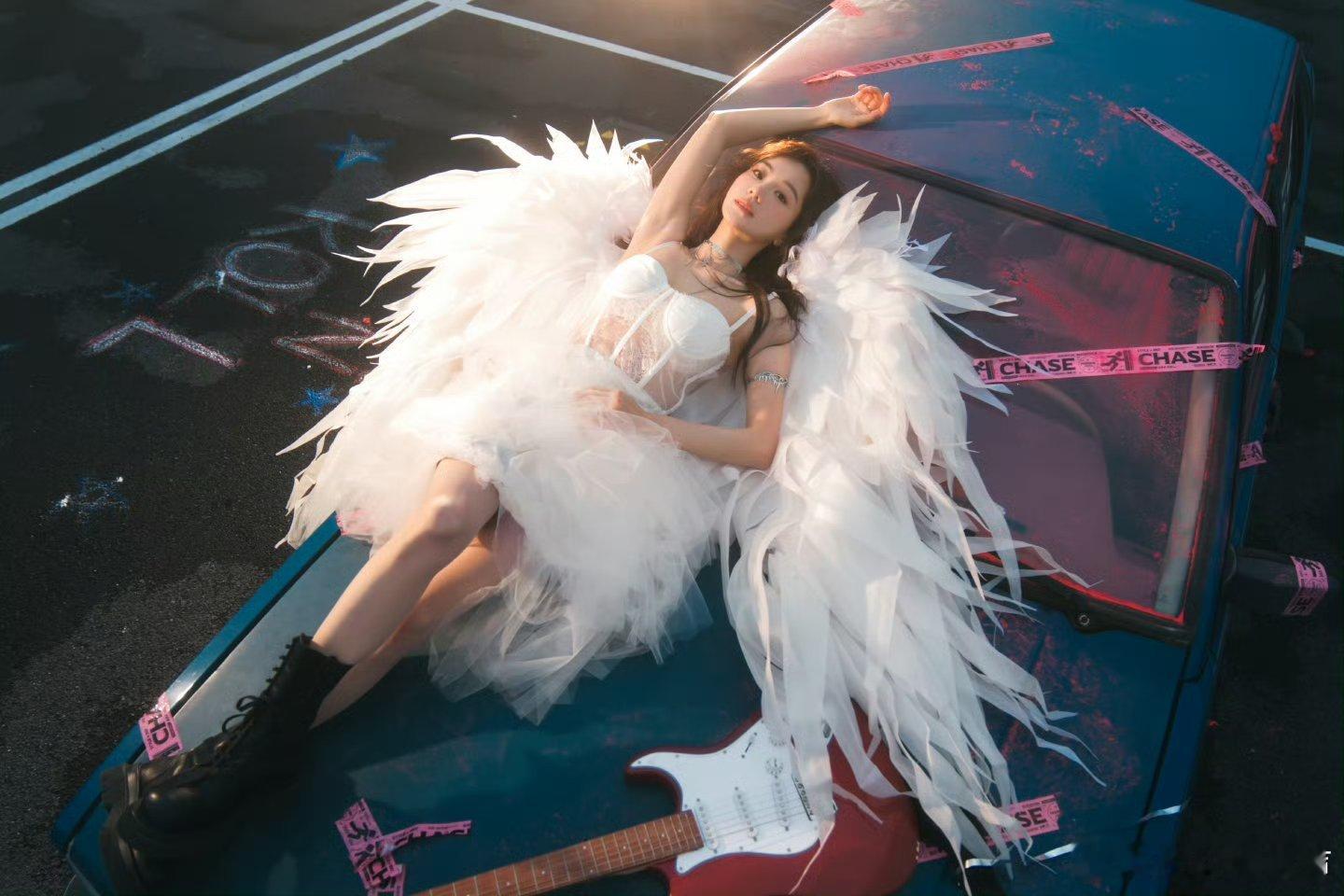 胡意旋流浪天使美到犯规这么多的隐藏技能我是完全没有想到的呀姐姐这是从漫画里走出来