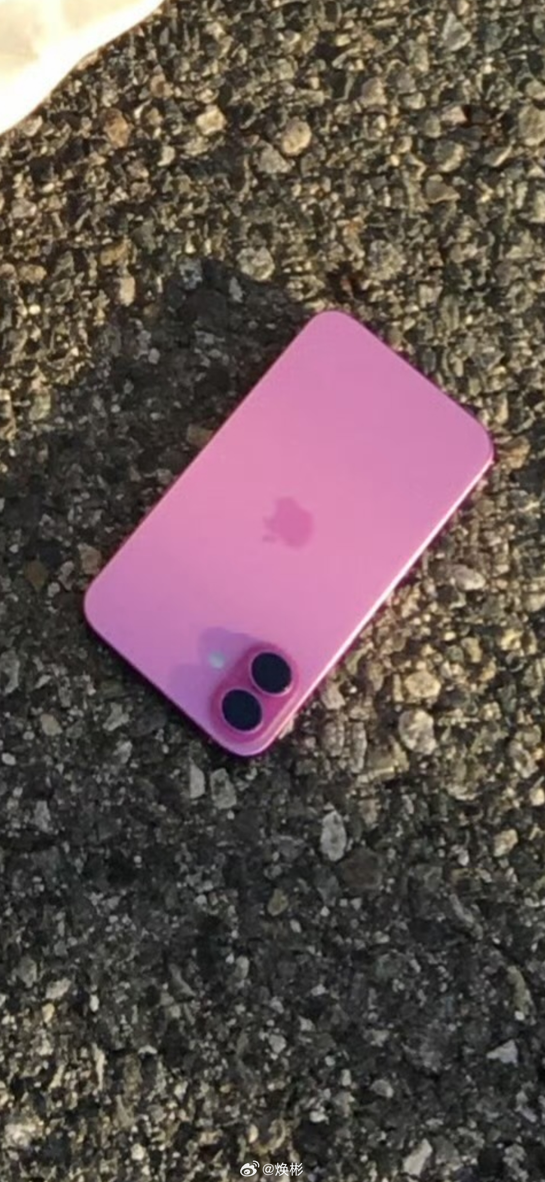 你没看错，这是一台iPhone 16！ 