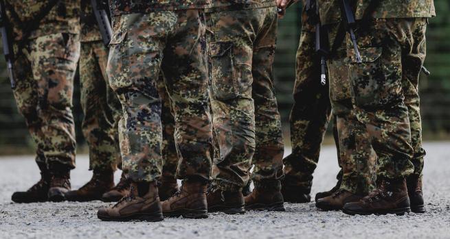 最新消息德国将派遣军事侦察组前往格陵兰。

除了地面侦察任务外，德国还希望与舰队