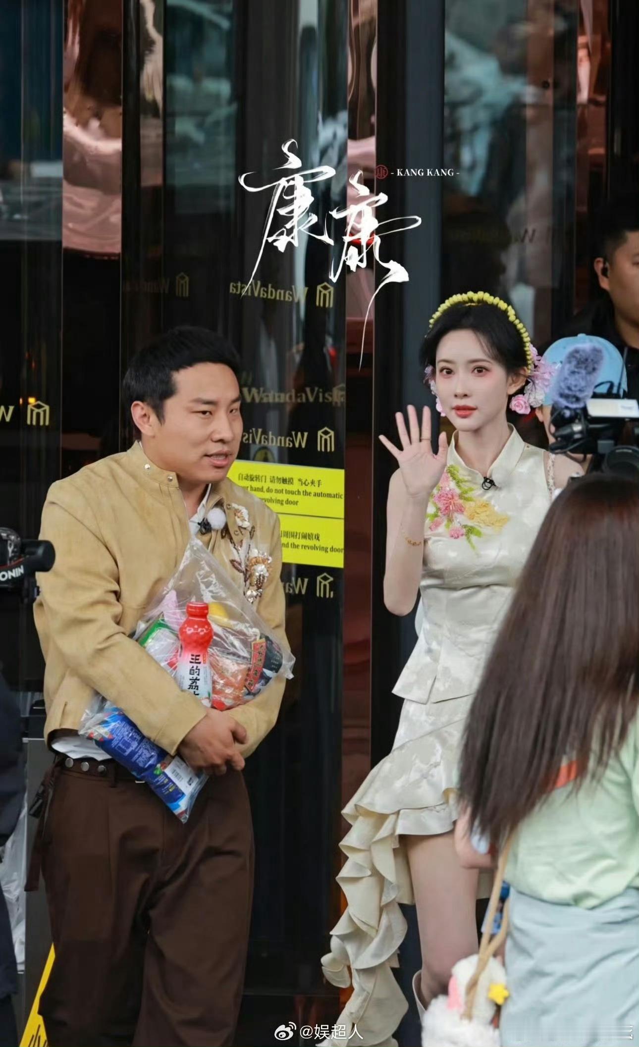 孟子义李昀锐奔跑吧没在一组孟子义李昀锐分开组队节目分组把李昀锐和孟子义分开了，俩