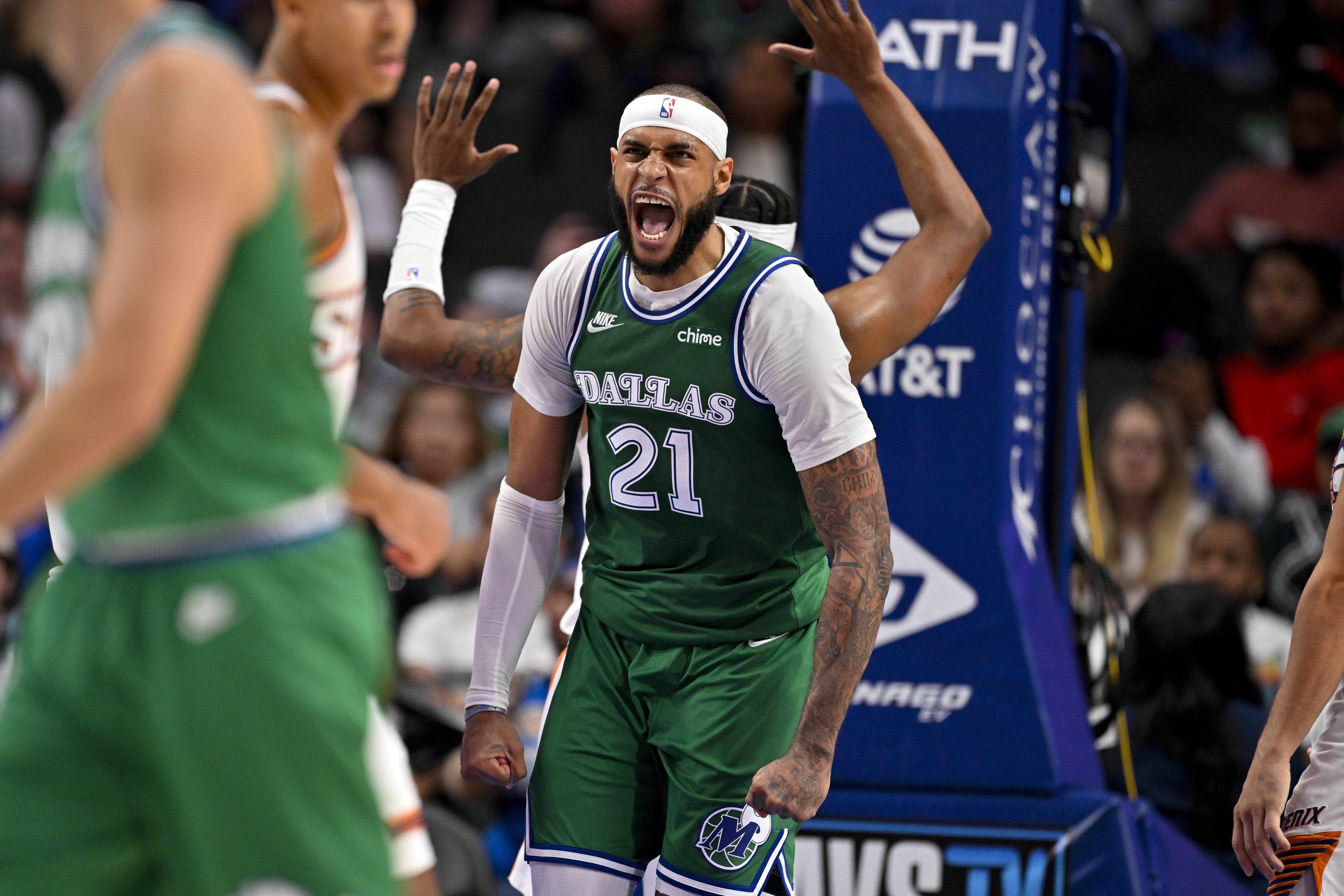 Josh Lewenberg：猛龙队并不打算交易雅各布·波尔特尔，而是希望为他身