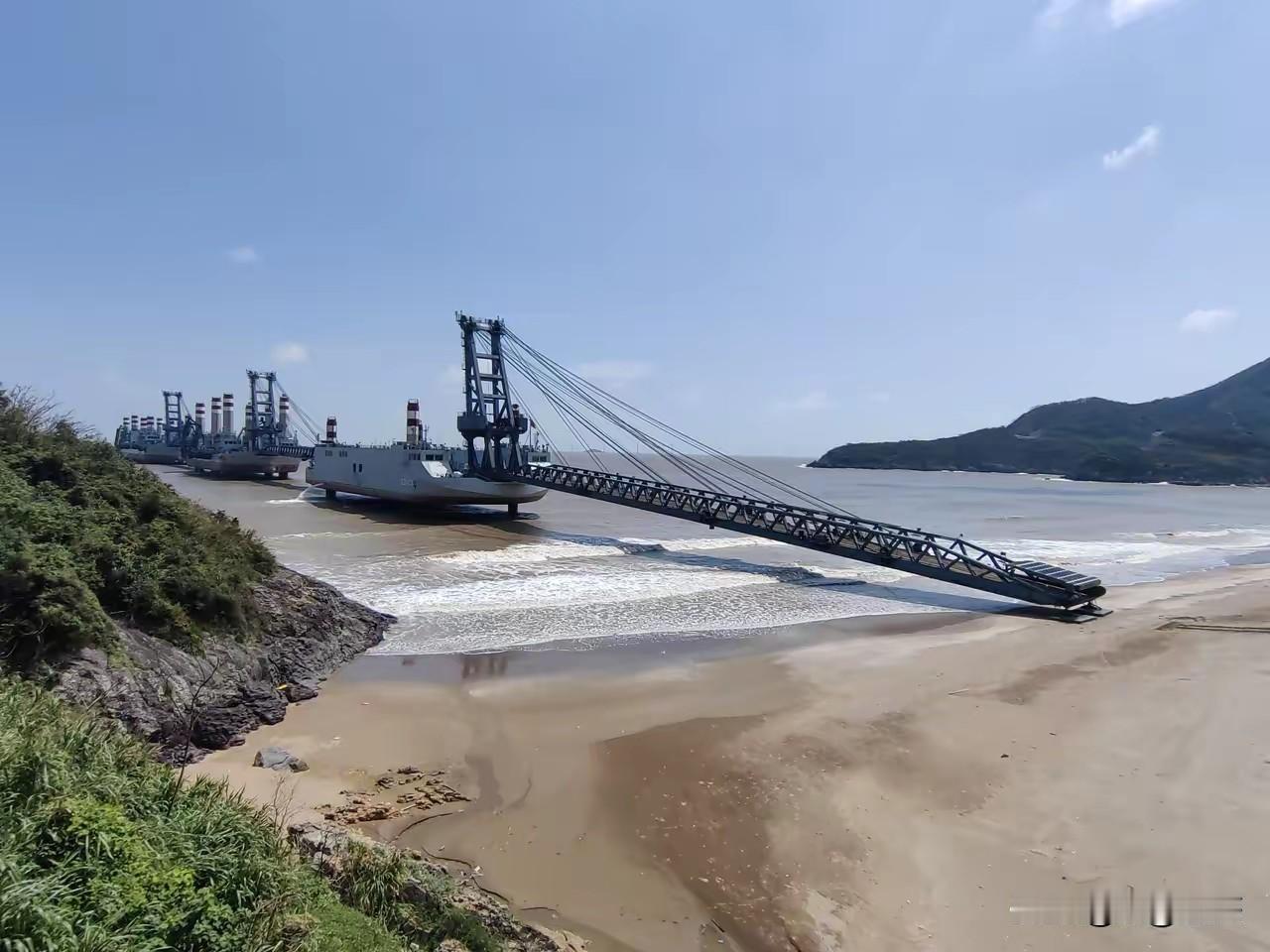 牵牵手排排站，上来串串狠家伙。