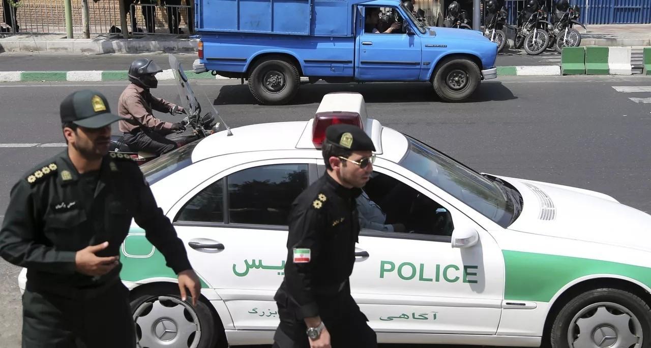 伊朗哀悼三天，特朗普威胁“暴虐”打击，局势还能稳住吗？
伊朗全国现在正进行三天哀