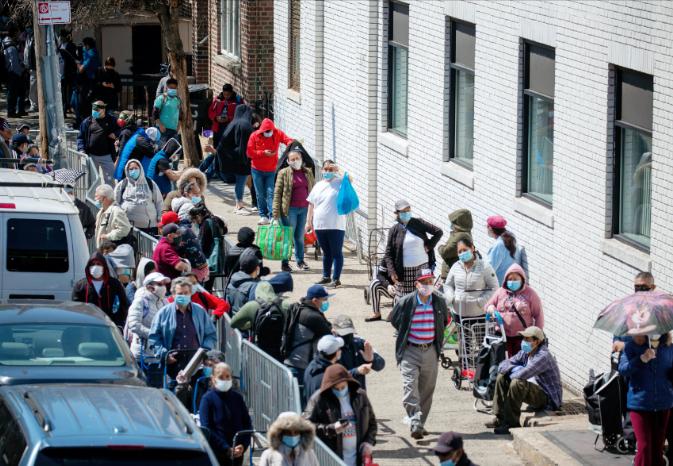 就问特朗普急不急，如今美国国债已经悄咪咪冲破39万亿美元，更吓人的是，从38万亿