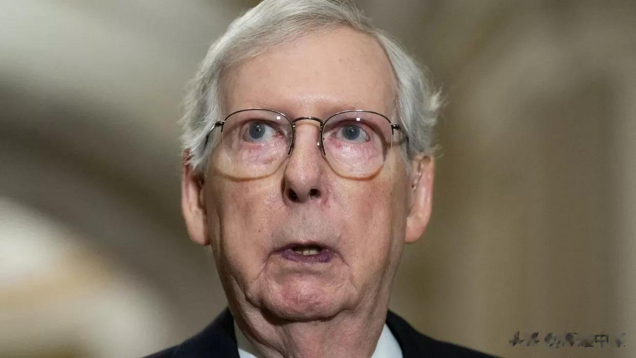 麦康奈尔回应自己在记者会长时间僵住：被“沙袋困住”

来源:俄罗斯卫星通讯社

