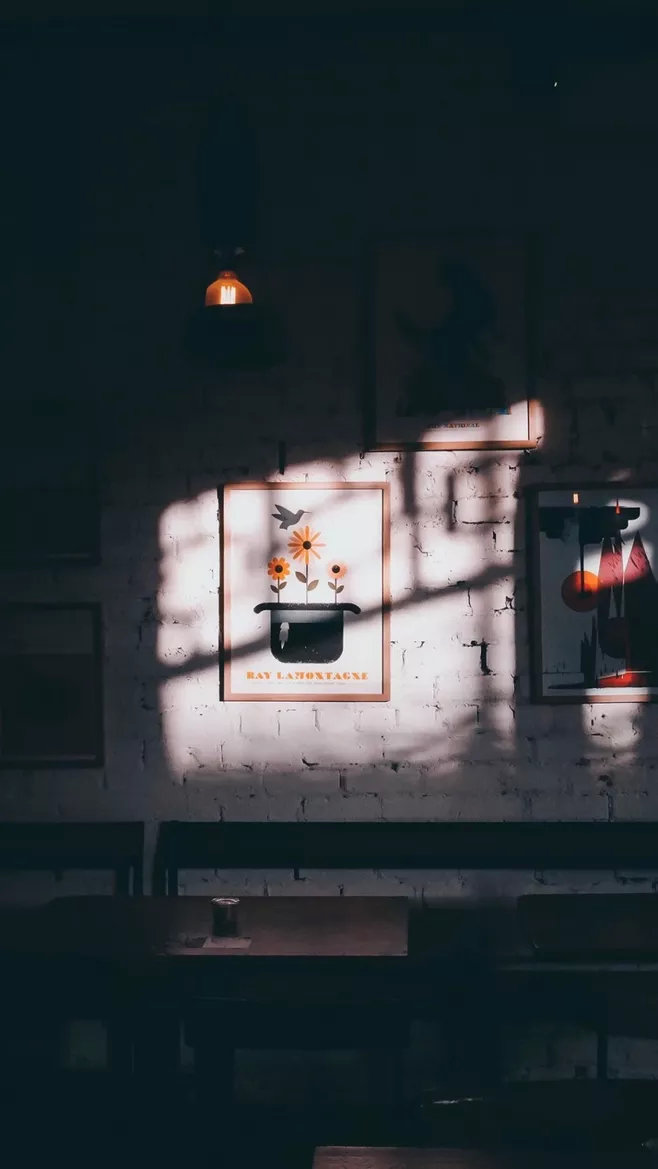 人生有三层楼：第一层是物质生活，第二层是精神生活，第三层是灵魂生活。——丰子恺