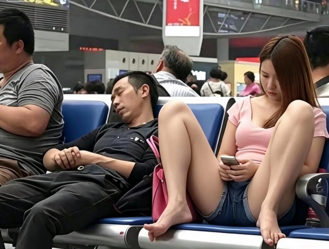 姑娘，没有比较就没有伤害啊，出门在外还是要注意！