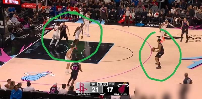 乌度卡前脚刚骂完伊森，伊森后脚直接一句“这能怪我？！”当场炸了，旁边卡佩拉那13