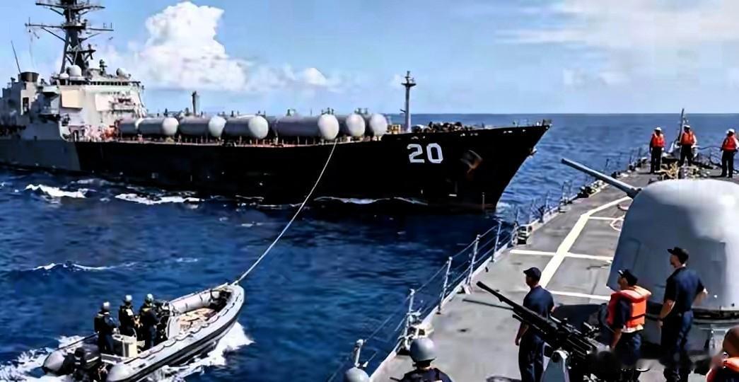 美军出动航母扣油轮！贝拉1号狂发75次求救信号！美国最近出动航母重兵封锁海域扣油
