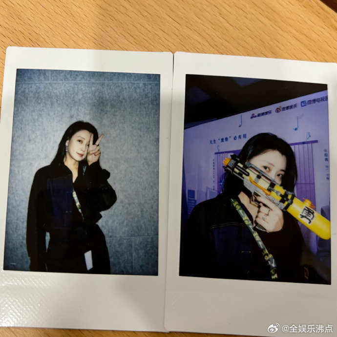 殷桃和男朋友是同学救命！原来殷桃和男朋友是同学，还是中学就认识的那种，这种知根知