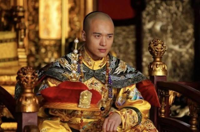 清朝史上有一位被废的皇后，回到娘家却发现自己怀孕了，皇帝来接被她拒绝，娘家人更是