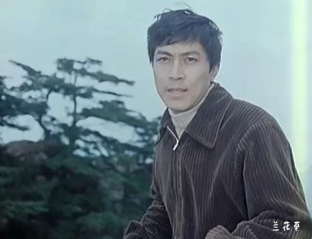 刚刚知道，他竟是大陆人。
初识他，是在电视剧《回家的诱惑》和《回家的欲望》，他在