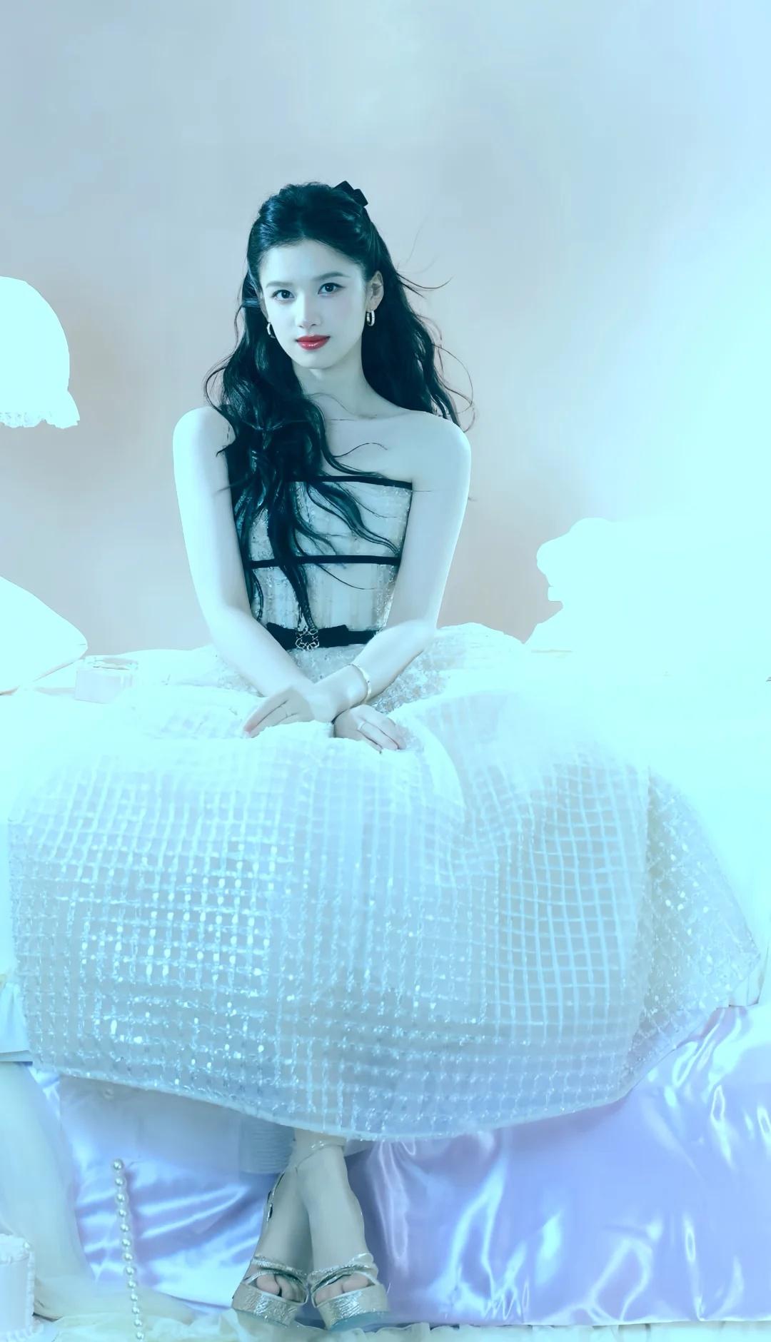 张婧仪
张婧仪   时尚性感魅力迷人 性感不失优雅 美丽与优雅 女神 完美身材 