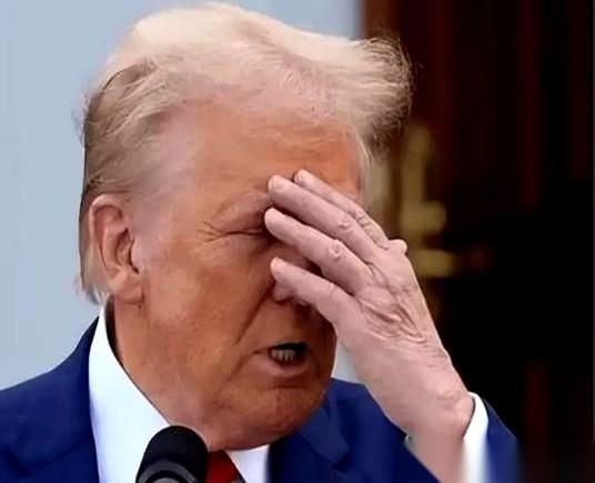 我跟你说，这事儿放电影里，你都得骂编剧瞎编。
美国人，海岸警卫队、直升机、甚至拉