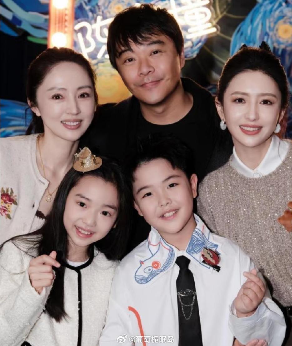 朵朵转学是早晚的事！爸爸陈思诚新一代最能赚钱的导演，拍一部火一部，佟丽娅既是演员