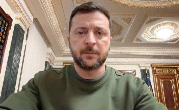 泽连斯基发表公开演讲，他说，朝鲜、伊朗和中国，是乌克兰面临的大威胁，他的原话是：