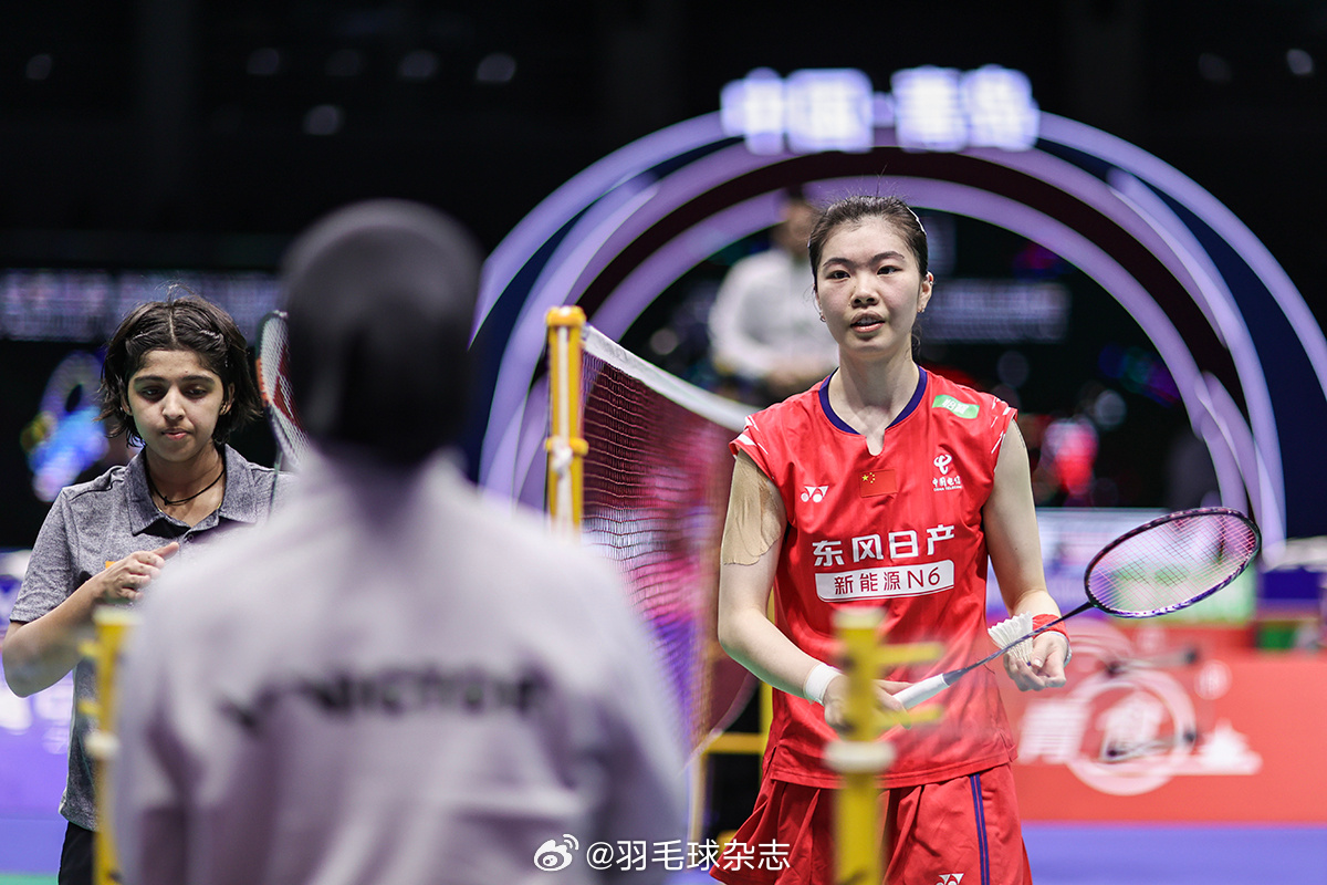 高昉洁登场亚团赛，以两个21比9战胜夏尔马，中国队1比0印度队世说新羽2026年