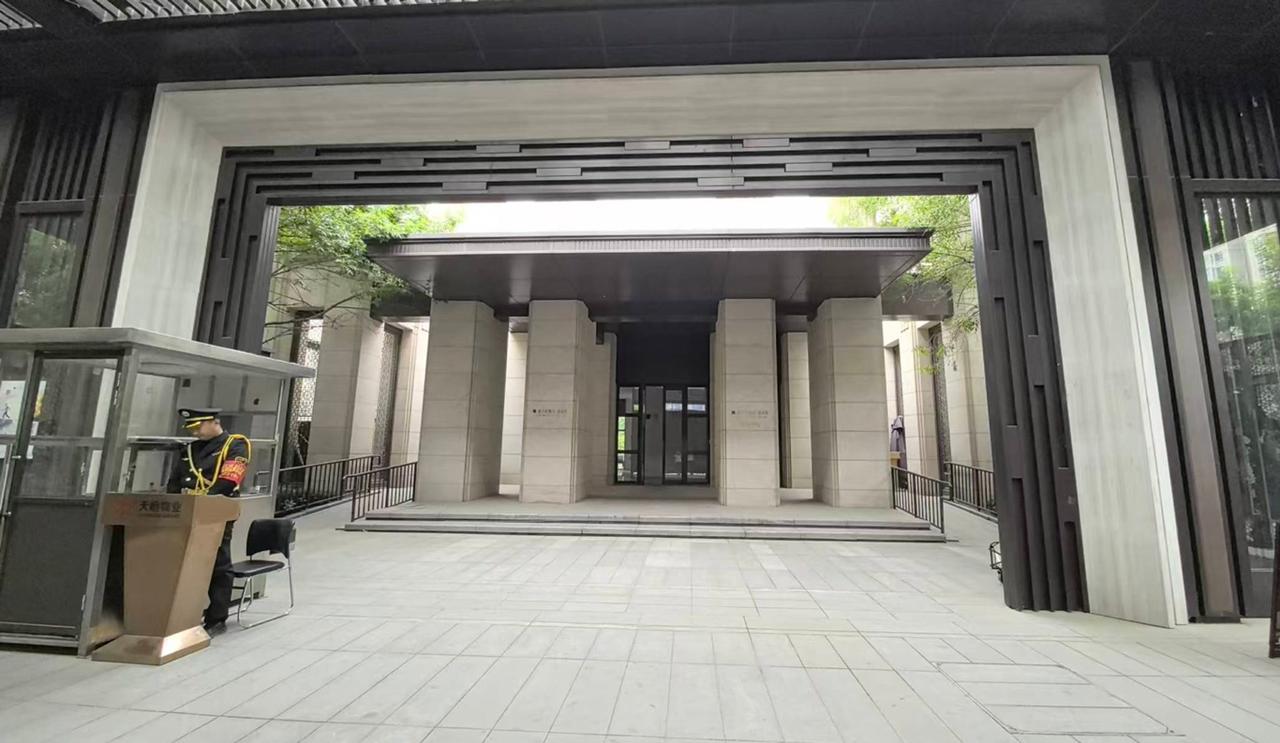 【小区配套5年闲置被私卖！周兆成：开发商无权处置业主共有资产】
 
大家好，我是