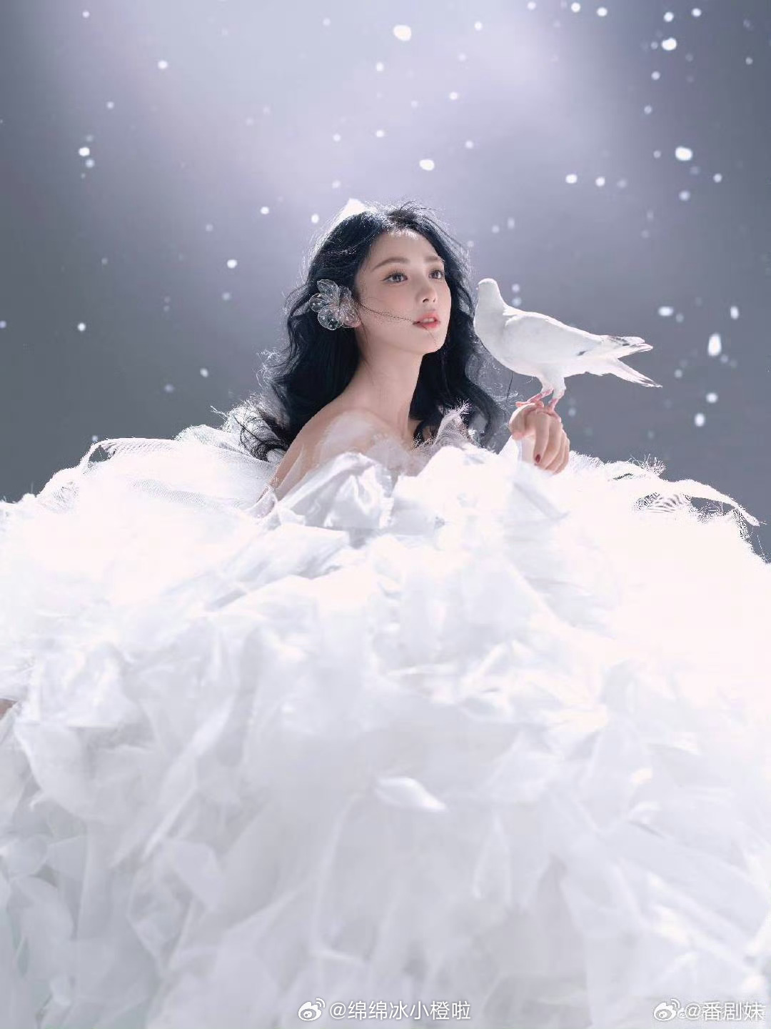 彭小苒浪姐主打一个浪漫  彭小苒有女团内味儿了 彭小苒真的好美的嘞，在浪姐主打一