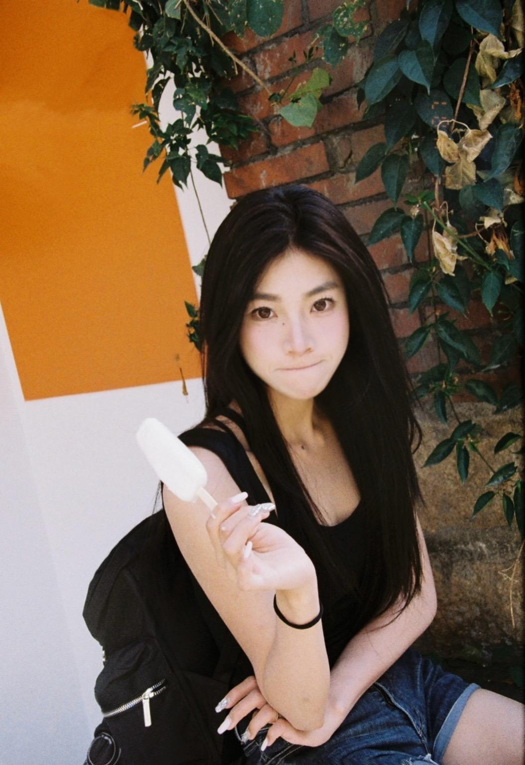 你脸上没有化妆 我却疯狂爱上