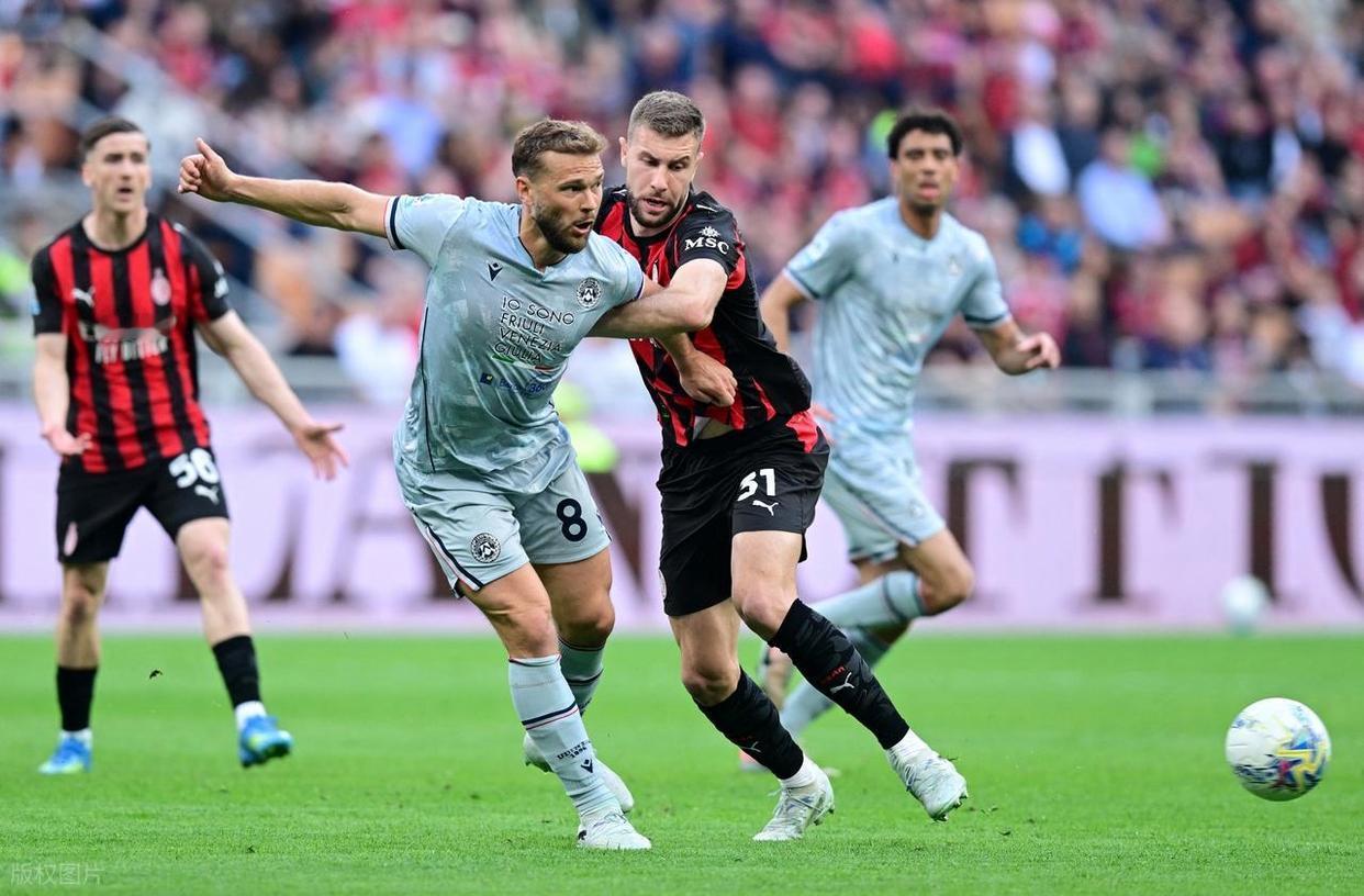 【意甲32轮，米兰不敌乌迪内斯，难道崩盘了？】这不再像那只米兰德比无比坚韧、无比