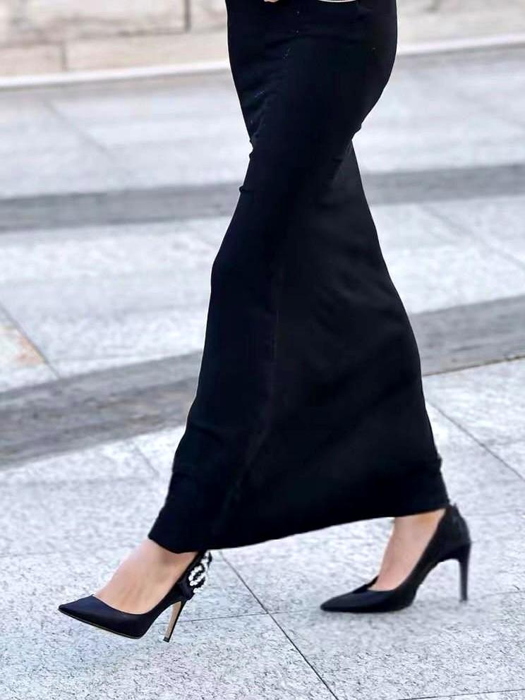 8厘米高跟救不回的腿，黑鱼尾一穿秒变1米2
 
它把最肉的胯包成沙漏，最短的腿拉