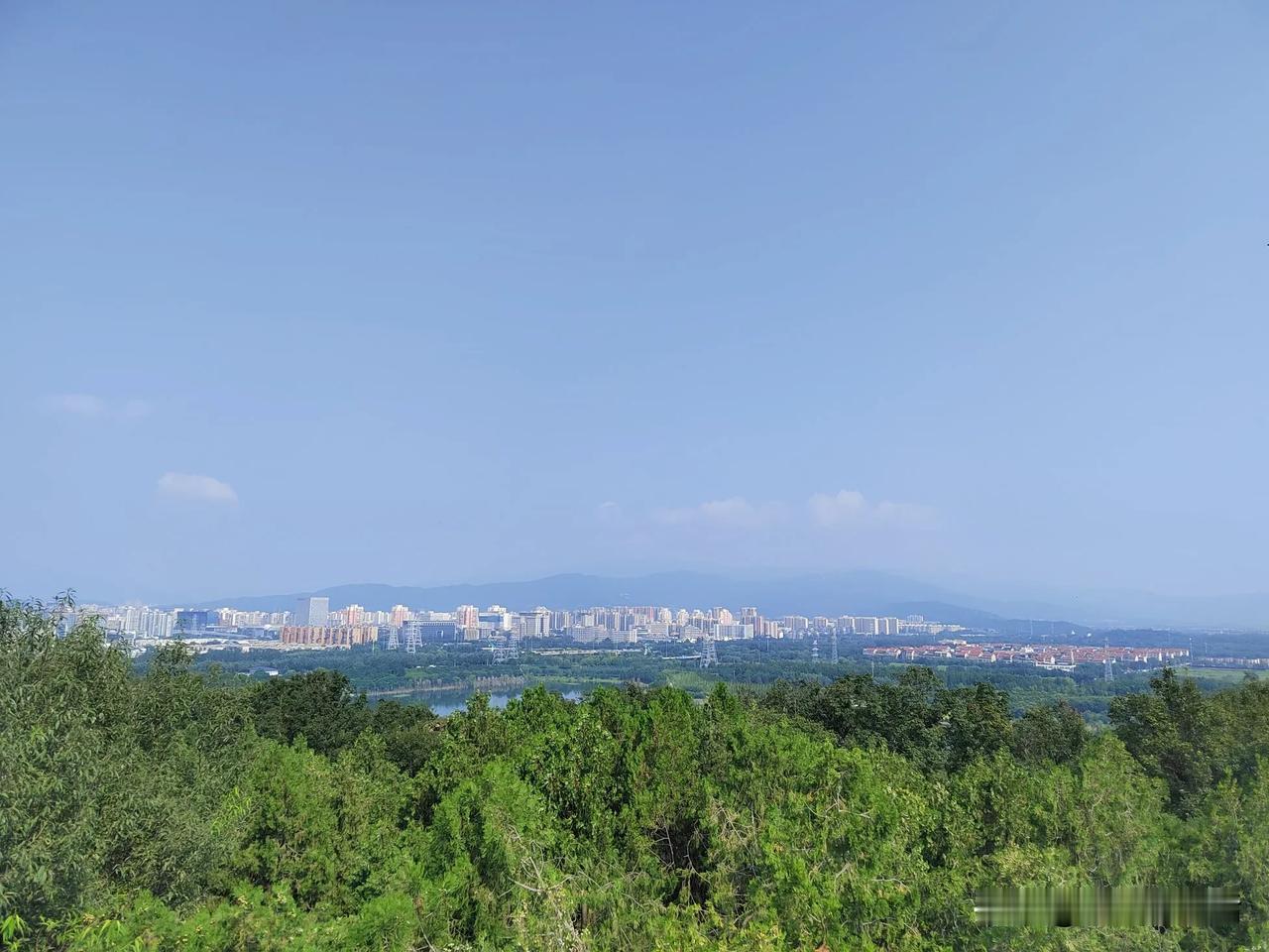 晒图笔记大赛人生漫长，晴雨交加，但若是心怀热爱，即使岁月荒芜，亦能奔山赴海，静待