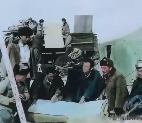 1963年焦裕禄借钱探母，一身补丁让县长心酸：这哪像县委书记的样子？
 
提起焦