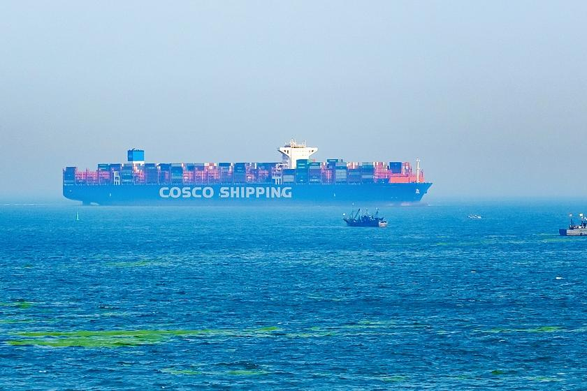 【#中国多家货运公司恢复海湾地区航线#】3月26日，中远海运集装箱运输有限公司（