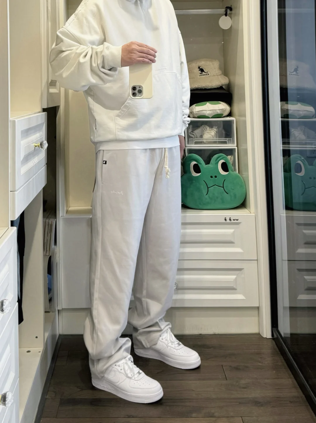 卫衣卫裤｜白色系穿搭