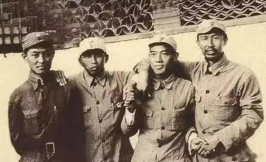 炊烟记·默斋主人原创记事怀古小品一九四九年秋，豫东大地晴光坦荡。南下行军的尘烟，