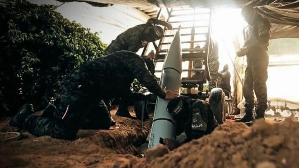 拿起武器就是哈马斯，放下武器就是老百姓。今天凌晨，在巴勒斯坦约旦河西岸，以色列一