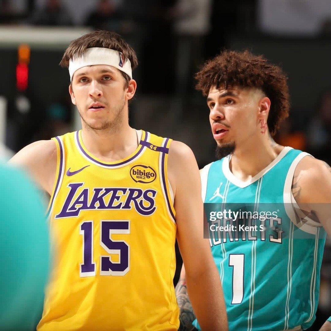 根据湖人日报消息：“湖人队仅愿为超级球星交易奥斯汀·里维斯，目前已拒绝至少20份